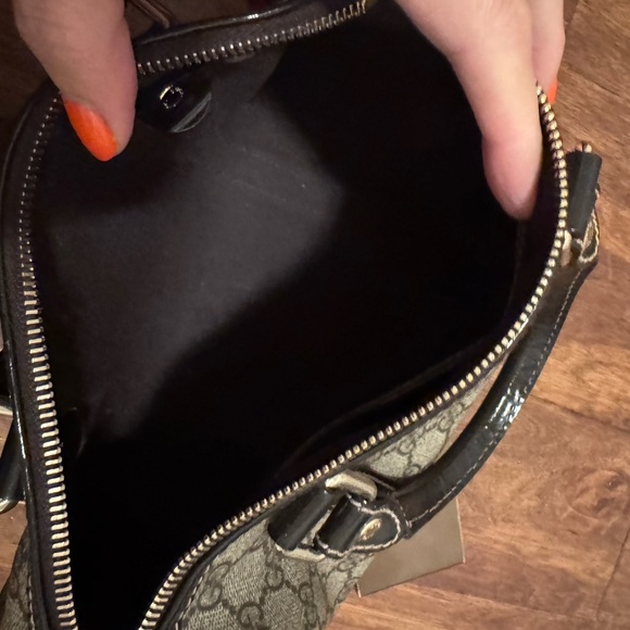 Gucci Handbag - Picture 3 of 10